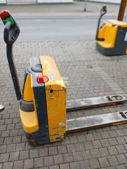 Porta-paletes elétrico 2005 Jungheinrich EJE 116 G115 467 (1)