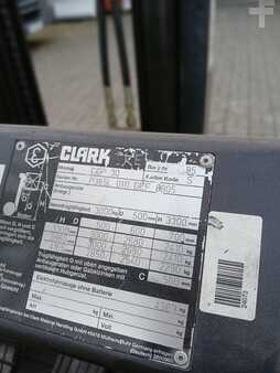 Wózki gazowe 1995  Clark CGP 30 905 (3)