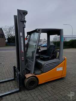 Eléctrico - 3 rodas 2016 Jungheinrich EFG 220 685 (1)