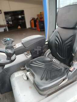 Eléctrico - 4 rodas - Jungheinrich EFG 320 370 ZT 429 (3)