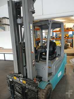 Carrelli elettrici 4 ruote 2017  Jungheinrich EFG 320 MP 592 (1)