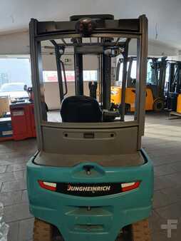 Carrelli elettrici 4 ruote 2017  Jungheinrich EFG 320 MP 592 (6)