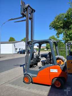 Empilhador a gás 2007 Linde H16T (1)