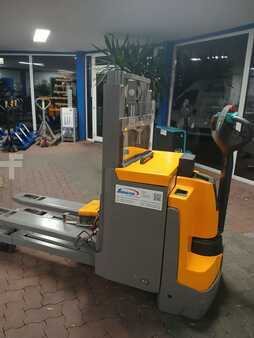 Stacker pedestre 2017  Jungheinrich EJD 220 (2)