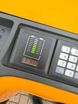 Hochhubwagen  Jungheinrich EJC 214 (3)