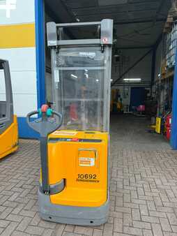 Hochhubwagen  Jungheinrich EJC 216 (1)