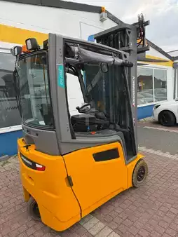 Elektro 3 Rad 2017  Jungheinrich EFG216k (2)