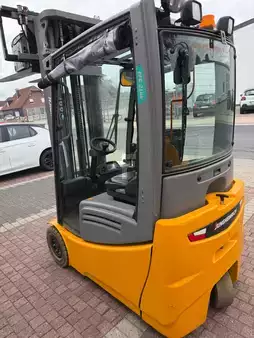 Elektro 3 Rad 2017  Jungheinrich EFG216k (4)