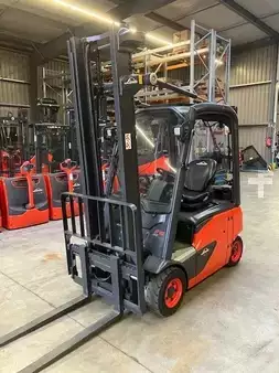 Sähkö - 4 pyör 2019  Linde E16P (1)