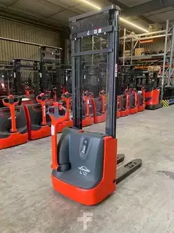 Hochhubwagen 2022  Linde L12 (1)