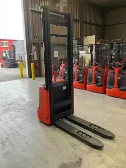 Hochhubwagen 2022  Linde L12 (2)