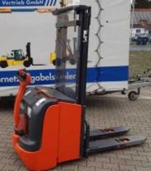 Hochhubwagen 2004  Linde L14i (5)