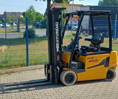 Carrelli elettrici 4 ruote 2018 Hyundai 20B-9 (2)