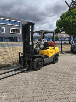 Carretilla elevadora GLP 2008  TCM FG35T3S (1)