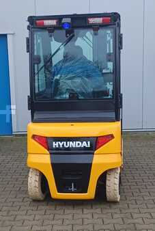 Carrelli elettrici 4 ruote 2021 Hyundai 20B-9 TS470 (1)