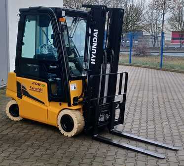 Carrelli elettrici 4 ruote 2021 Hyundai 20B-9 TS470 (4)