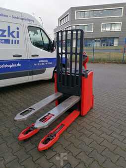 Niederhubwagen 2015 Linde T16L (2)