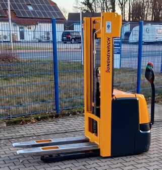 Stoccatori 2014 Jungheinrich EJC214X (3)