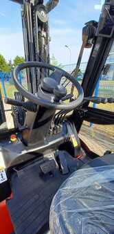 4-wiel elektrische heftrucks 2023  EP Equipment EFL353 (5)