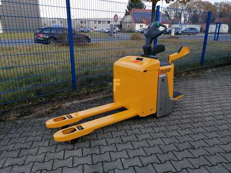 Transpallet elettrici 2017 Jungheinrich ERE120 (3)