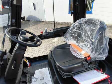 Electric - 4 wheels 2025  EP Equipment EFL353S (5)