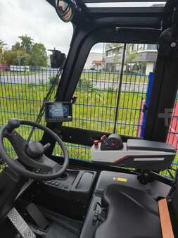 Electric - 4 wheels 2025  EP Equipment EFL553-HV-6 (6)