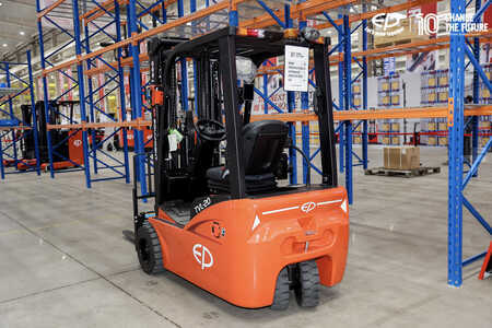 Elektro tříkolové VZV - EP Equipment TVL202 (1)