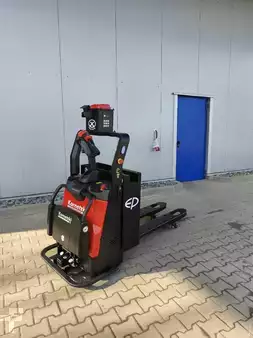 Transpaleta eléctrica 2026  EP Equipment EXP20 (1)