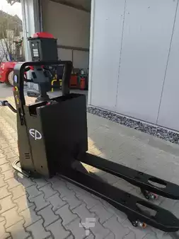 Transpaleta eléctrica 2026  EP Equipment EXP20 (3)