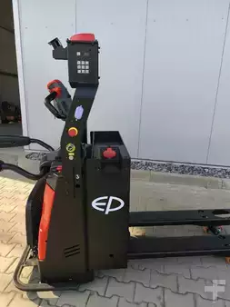 Transpaleta eléctrica 2026  EP Equipment EXP20 (4)