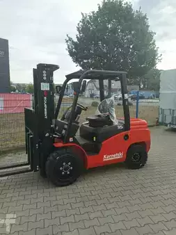 Dieselstapler 2026  EP Equipment CPCD35T8 (2)