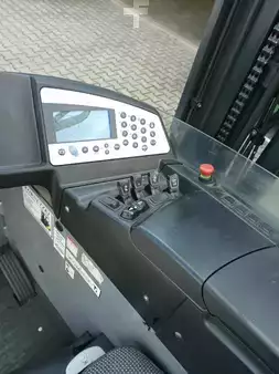 Reach Trucks 2017  Still FM-X-14 (4)