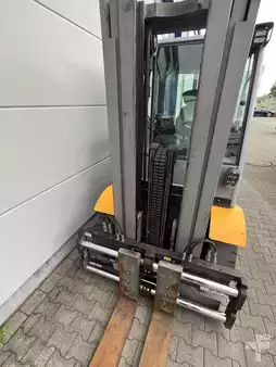 Dieselový VZV 2017  Jungheinrich DFG 550s (2)