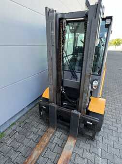 Chariots électriques à 4 roues 2020  Jungheinrich EFG 550 (2)