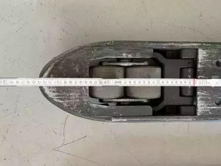 Transpaleta eléctrica 2019  Toyota LWE200 (7)