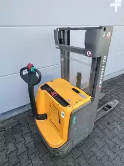 Hochhubwagen 2017  Jungheinrich EJC216 (4)