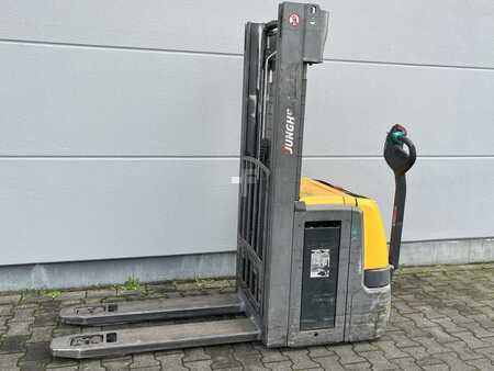 Stoccatori 2019  Jungheinrich EJC216z (1)