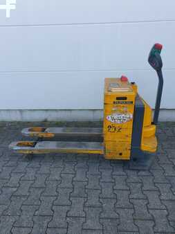 Niederhubwagen 2002  Jungheinrich ELE20 (1)