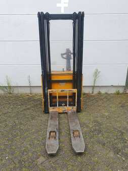 Gerbeur 1997  Steinbock Boss WP13 290T (5)