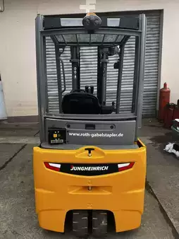 El Truck - 3-hjul 2017  Jungheinrich EFG 220 (2)