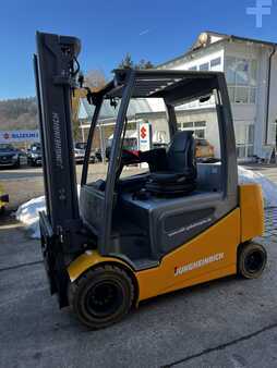 El truck - 4 hjulet 2019  Jungheinrich EFG S30s (1)