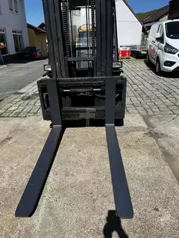 Carretilla elevadora GLP 2004  Yale GLP55MJ (11)