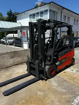 Elektro 4 Rad 2020  Linde E 25L 01 (1)