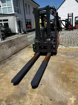 Elektro 4 Rad 2020  Linde E 25L 01 (5)