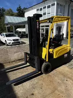 Sähkö - 3 pyör 2011  Hyster J 1.8XNT (1)
