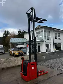 Ruční vysokozdvižný vozík 2017  Linde L 20 i (2)