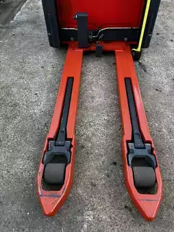 Stacker stå på 2019  Linde D 14 API (15)