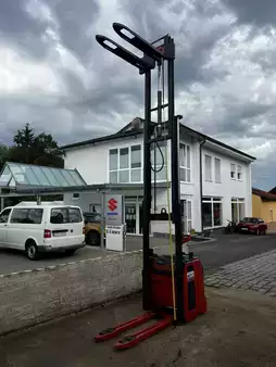 Stacker stå på 2019  Linde D 14 API (4)