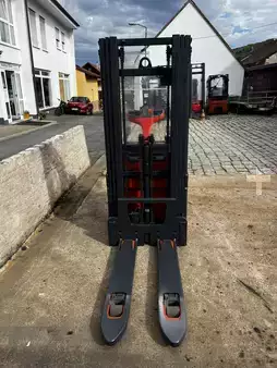 Stacker stå på 2019  Linde D 14 API (5)