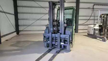 Čtyřcestný vysokozdvižný vozík 2017  Combilift CBE3000 (4)